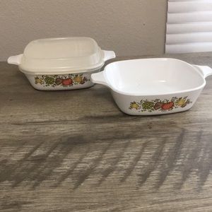 2 small Corningware dishes